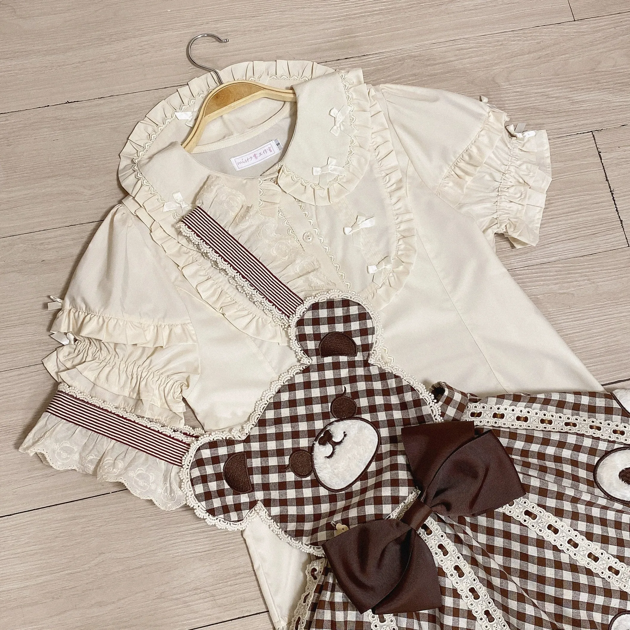 Puff Sleeve Doll Collar Blouse