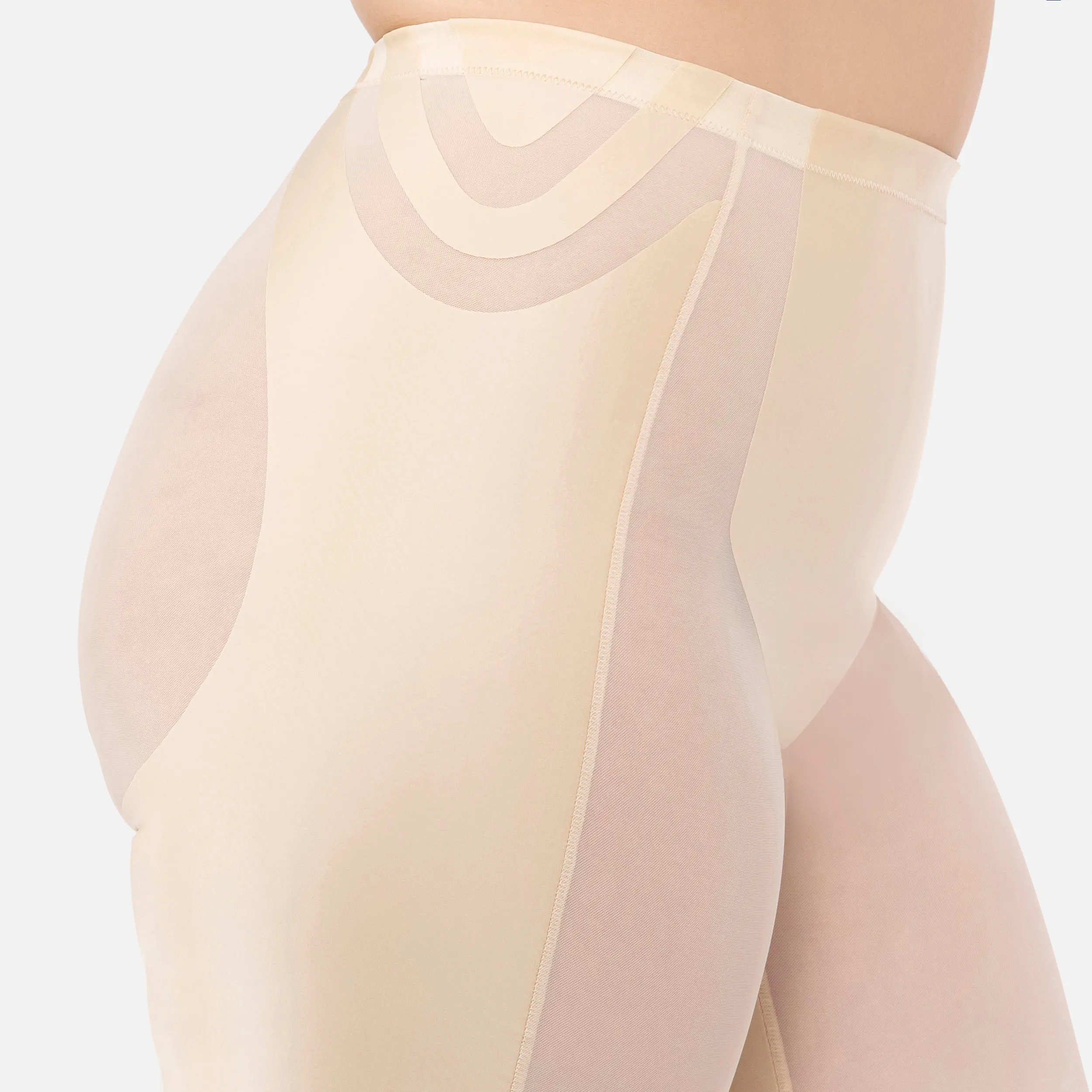 Pureshape Mid-Waist Shaping Short