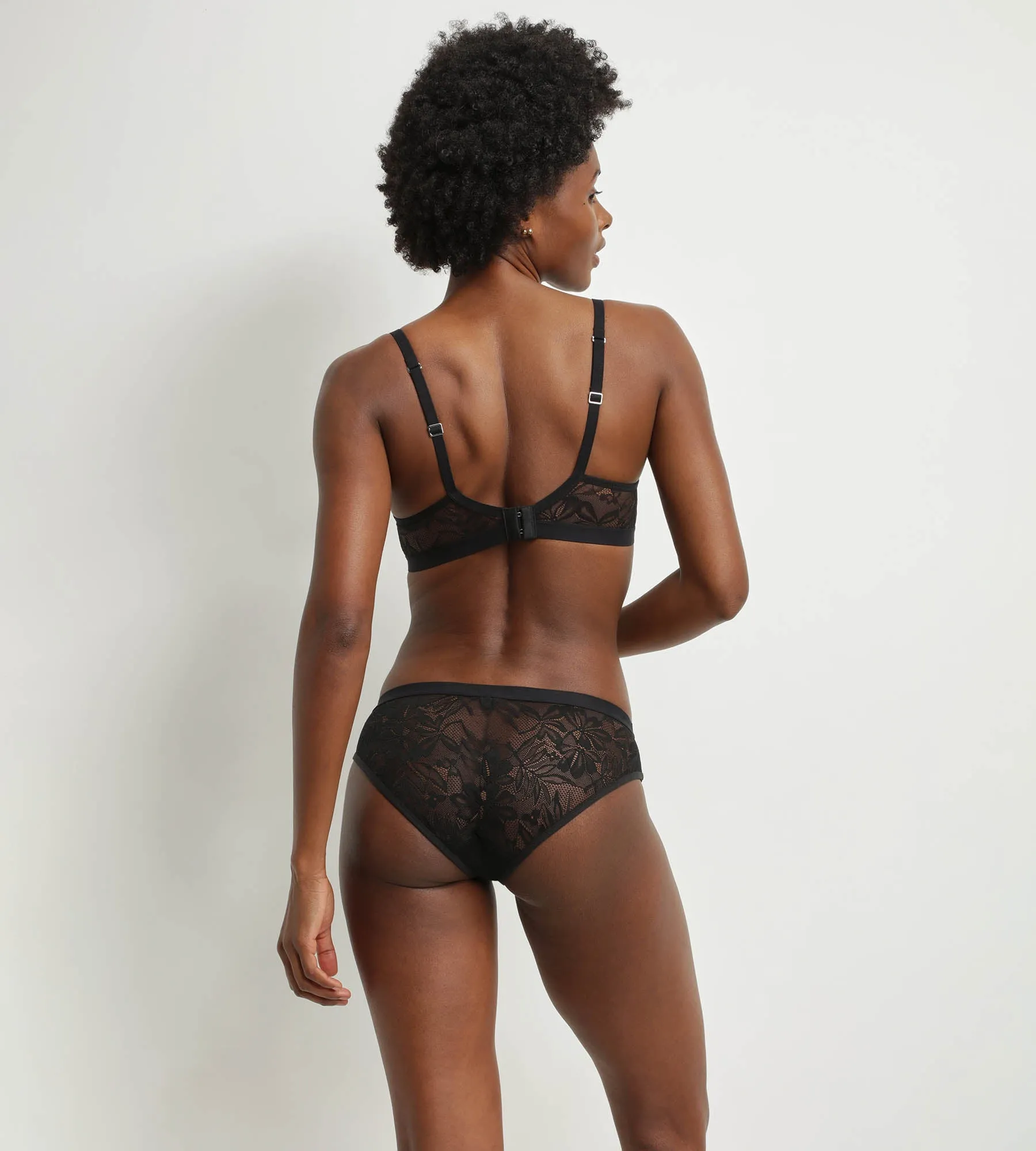 Soutien-gorge à armatures en dentelle noire à feuillage Mod de Dim